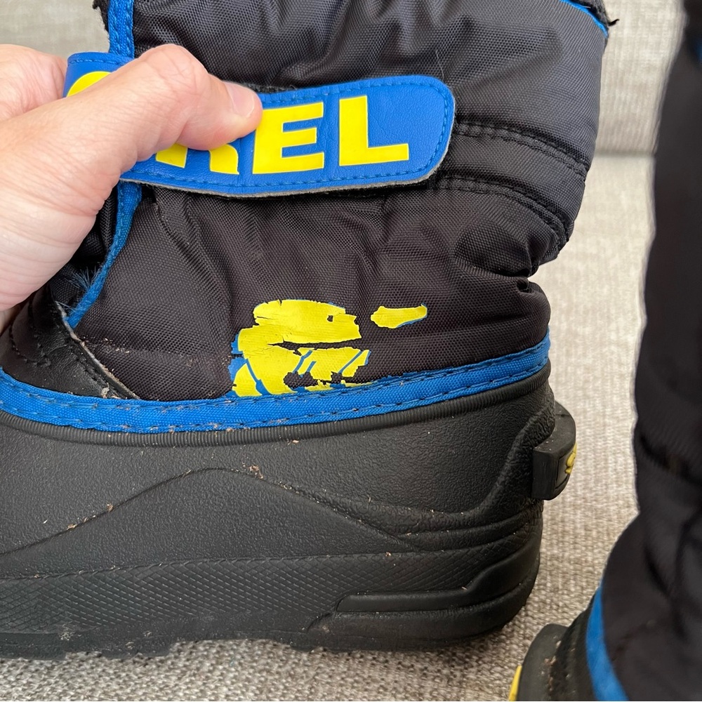 Kid’s Sorel Winter Snow Boots Toddler Boy 12 Black Blue Yellow Faux Fur - Picture 11 of 12